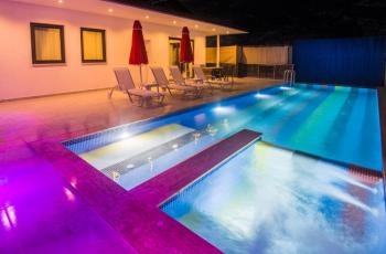 Villa Sunshine, Korunaklı Çocuk Havuzlu Villa