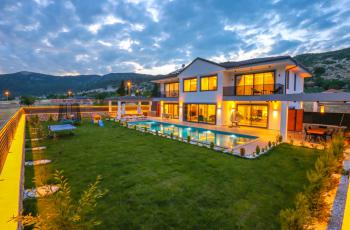 Villa White House, Kapalı Havuzlu Lüks Tatil Villası