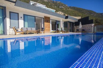Villa Maysa - Denize Yakın & Kapalı Havuzlu Kiralık Villa