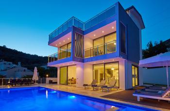 Villa Hope Deniz Manzaralı Çocuk Havuzlu Tatil Villası