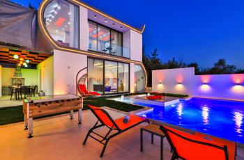Villa Alyans, Bahçeli Muhafazakar Balayı Villası