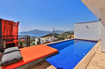 Villa Porto Riko, Jakuzili Kiralık Balayı Villası