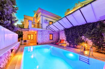 Villa Nova Mare, Denize Yürüme Mesafesinde Yarı Korunaklı Villa
