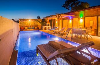 Villa Pınar Bahçeli Korunaklı Tatil Villası