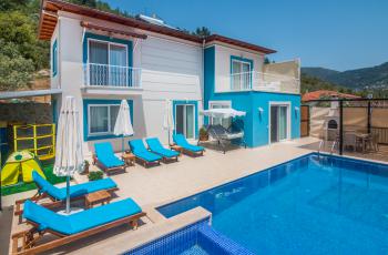Villa Yasemin, Muhteşem Manzaralı Korunaklı Villa
