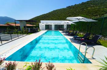 Villa Mamon Luxury Life, Geniş Bahçeli Muhafazakar Villa