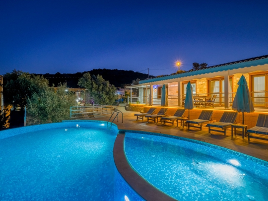 Villa Hüma Çocuk Havuzlu Muhafazakar Tatil Villası