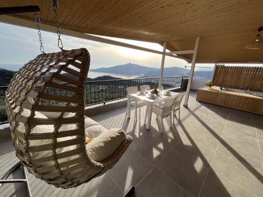 Apart Arya - Deniz & Doğa Manzaralı Kiralık Suit