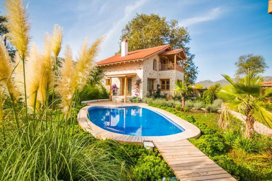 Villa Kumru Geniş Bahçeli Tatil Villası