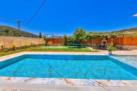 Villa Miranda Sarıbelen - Geniş Havuzlu & Doğa İçinde Villa Kiralama