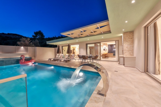 Kalkan'da Deniz Manzaralı ve Saunalı Kiralık Villa - Nova Deluxe