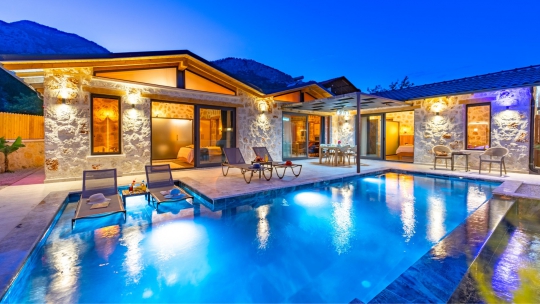 Villa Akbal, Çift Jakuzili Muhafazakar Villa