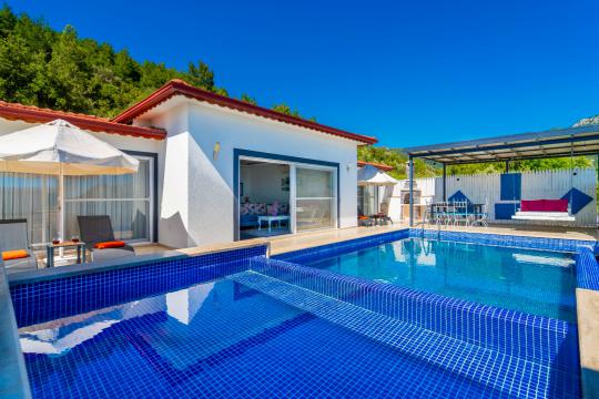 Villa Safir - Çocuk Havuzlu & Deniz Manzaralı Villa Kiralama