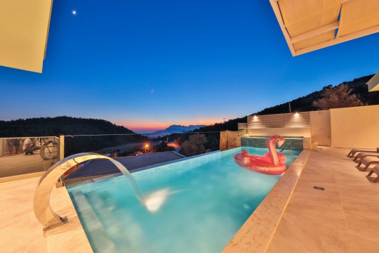 Kalkan'da Deniz Manzaralı ve Saunalı Kiralık Villa - Nova Deluxe
