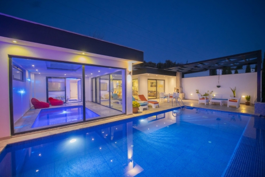 Villa Lera, Kapalı Isıtmalı Havuzlu Lüks Tatil Villası