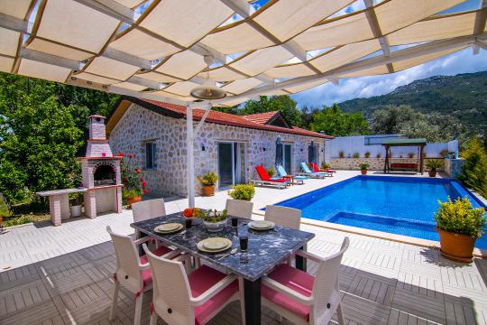 Villa Nur Çocuk Havuzlu Tatil Villası